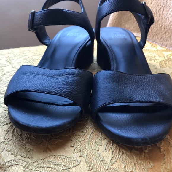 Eileen Fisher simple black block heel sandal - Picture 2 of 6